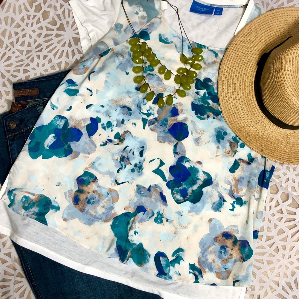 SIMPLY VERA/ VERA WANG T-shirt PM Blue and…